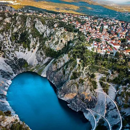 ヴィラ Olea Zmijavci