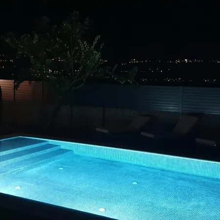 Olea ヴィラ Zmijavci